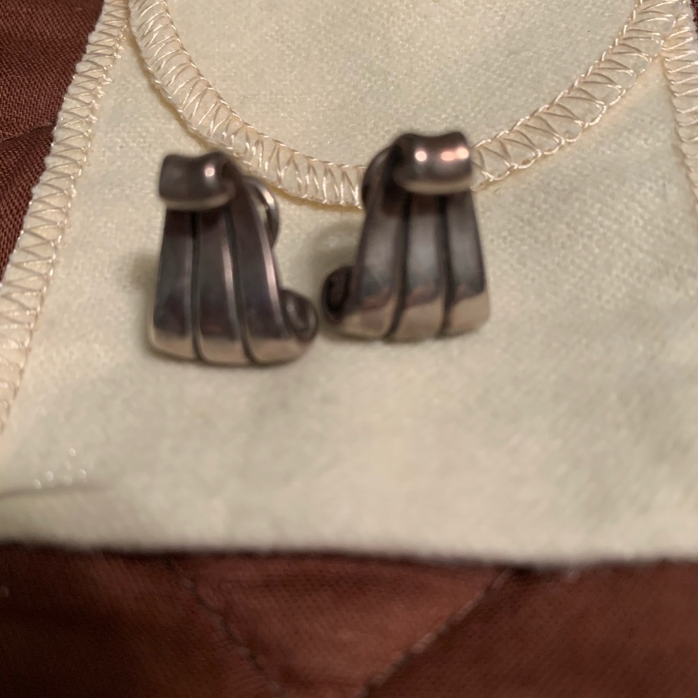 James Avery SS Scrolled French Clip Earrings!